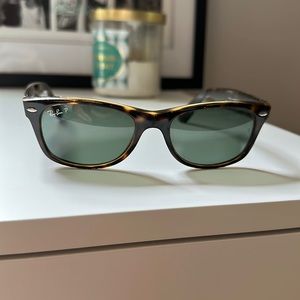 Women’s Ray Ban Sunglasses